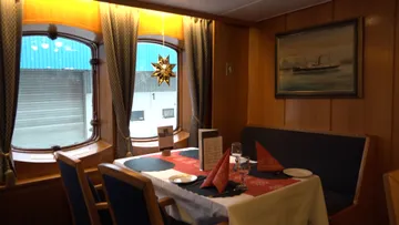 Main restaurant aboard MS Lofoten