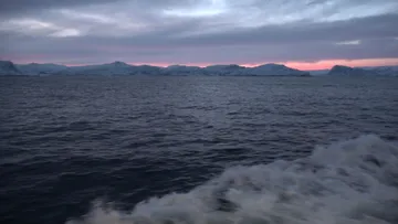 Dawn aboard MS Lofoten  Måløy - Torvik