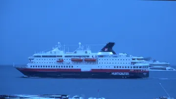 Nordkapp passes Munkholmen