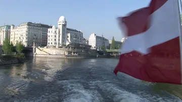 Leaving Vienna aboard Twin City Liner