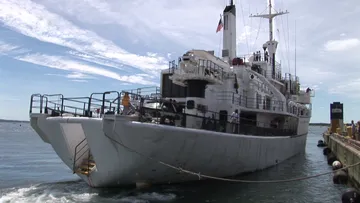 Atlantis II arrives in Woods Hole