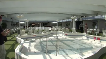 Magrodome pool aboard Oceanic