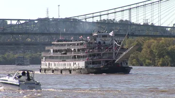 Delta Queen passes Cincinnati