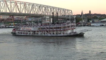 Natchez passes Cincinnati