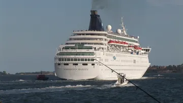 Norwegian Majesty leaves Boston