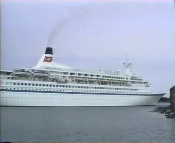 Royal Viking Sky leaves Helsinki