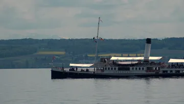 PS Hohentwiel approaches Meersburg