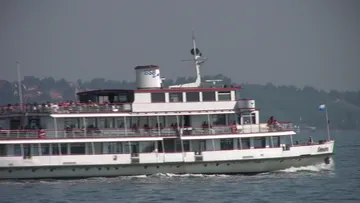 MS Schwaben Navigates Lake Constance / Bodensee