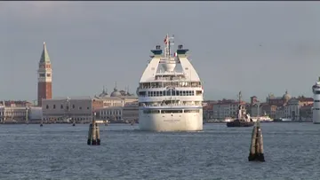 Seabourn Spirit arrives at Venice