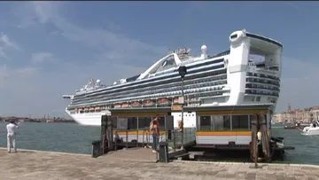 Grand Princess arrives at Venice