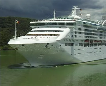 Sea Princess in the Panama Canal