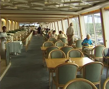 'Lido Cafe' aboard Crystal Harmony