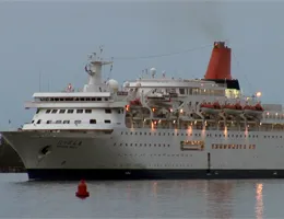 Nippon Maru leaves Hilo May 2009