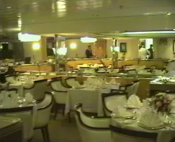 Queens Grill aboard QE2