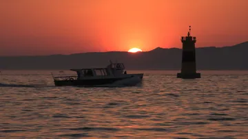 Sunset aboard La Flâneuse