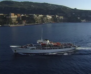 Santa Maria del Mare approaches Sorrento