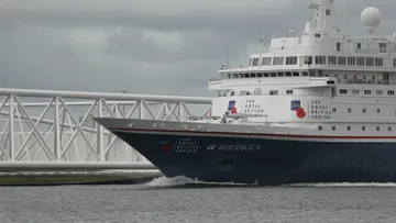 Boudicca passes the Maeslant Barrier