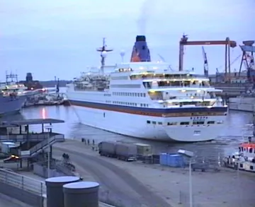 ms Europa arrives at Kiel