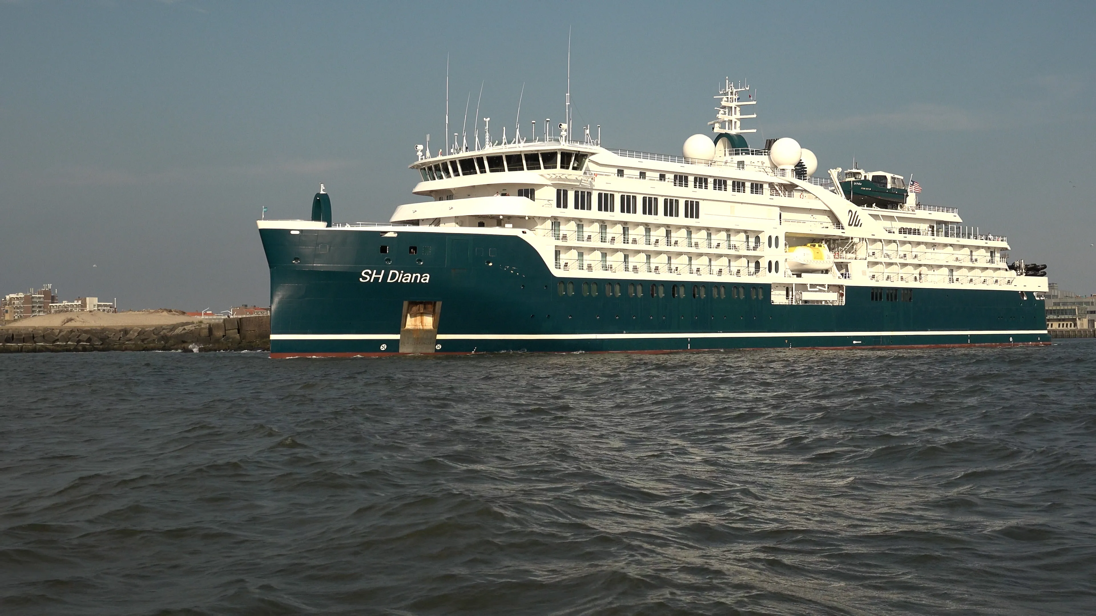 SH Diana leaving Scheveningen