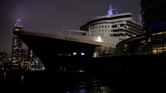 Queen Mary 2 leaves Rotterdam