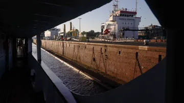 Transiting a lock at Kiel-Holtenau aboard Nordstjernen